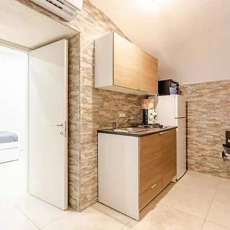 Noble Loft In Historical Building - 800m Subway