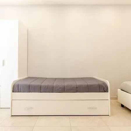 Noble Loft In Historical Building - 800m Subway