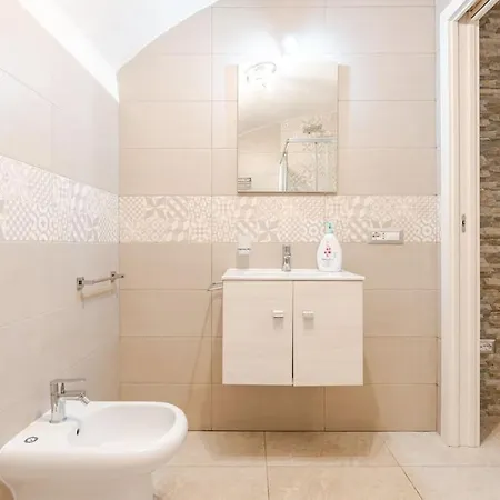 Noble Loft In Historical Building - 800m Subway