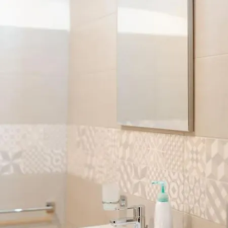 Noble Loft In Historical Building - 800m Subway アパート