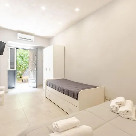 Noble Loft In Historical Building - 800m Subway アパート *