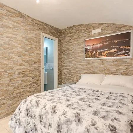 Noble Loft In Historical Building - 800m Subway ナポリ