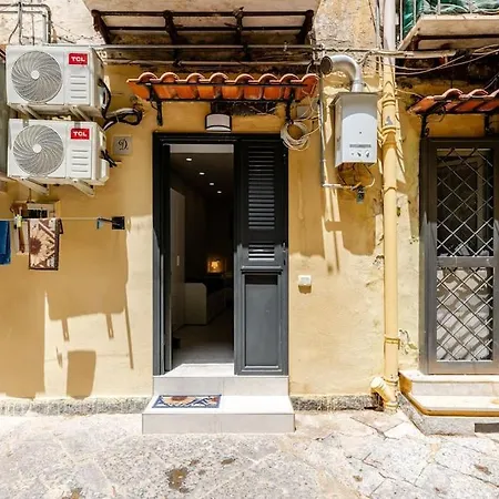 Noble Loft In Historical Building - 800m Subway * ナポリ